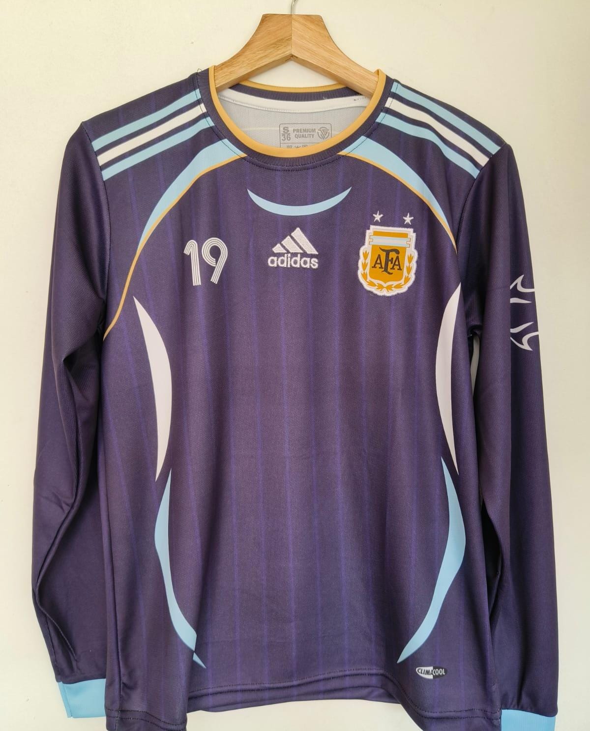 Argentina 2006 away  (MESSI) - View 1